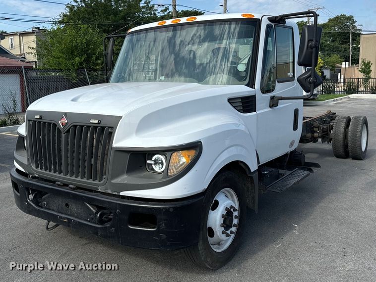 image for item OG9582 2013 International  Terrastar truck cab and chassis