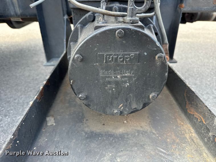 image for item OG9582 2013 International  Terrastar truck cab and chassis