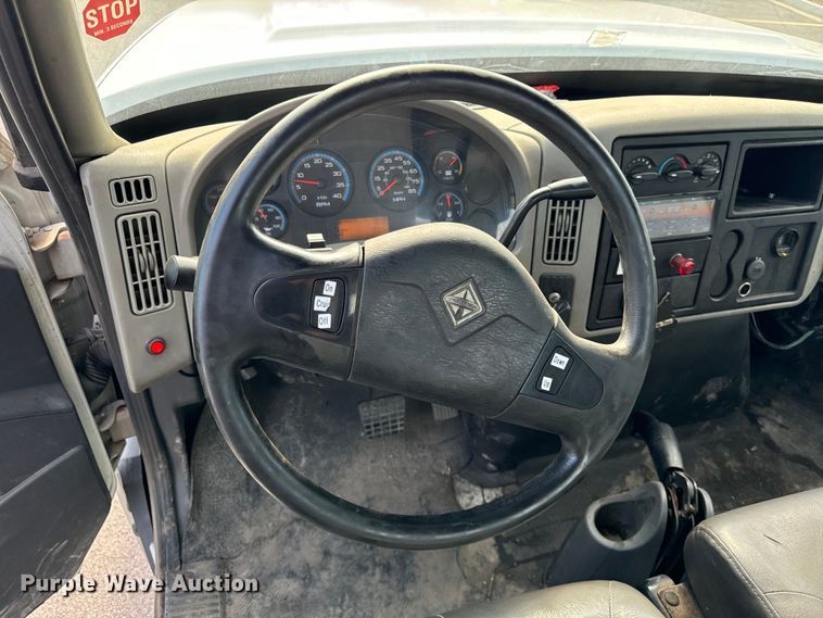 image for item OG9582 2013 International  Terrastar truck cab and chassis