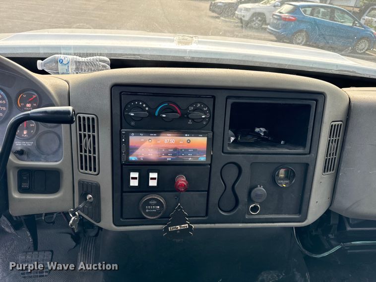 image for item OG9582 2013 International  Terrastar truck cab and chassis