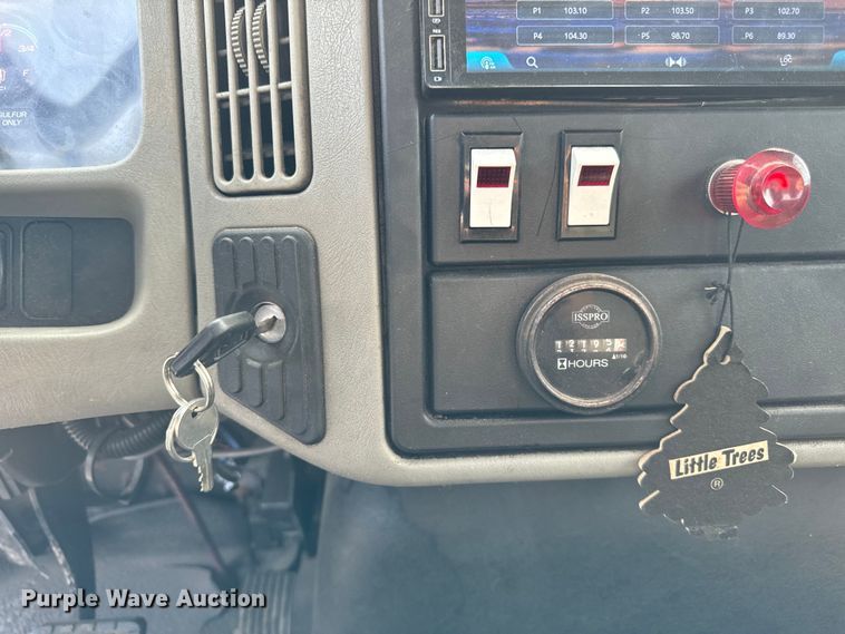 image for item OG9582 2013 International  Terrastar truck cab and chassis