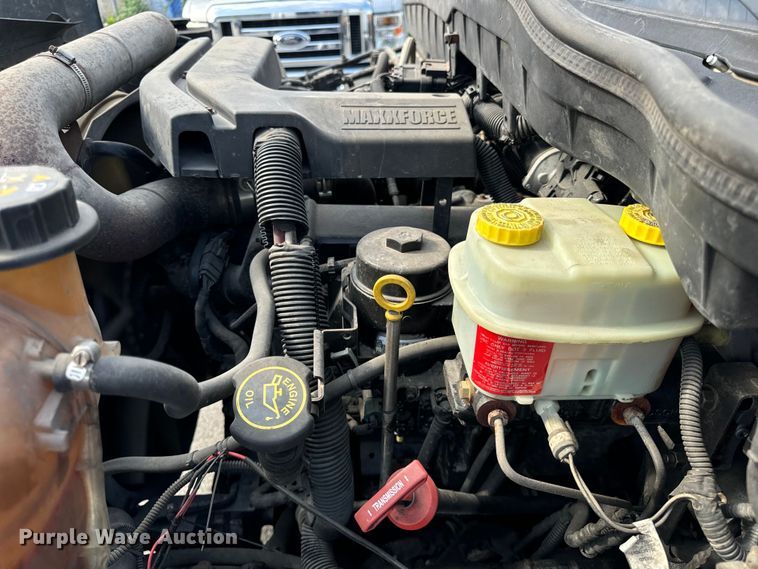 image for item OG9582 2013 International  Terrastar truck cab and chassis