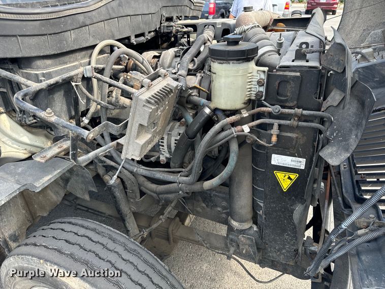 image for item OG9582 2013 International  Terrastar truck cab and chassis