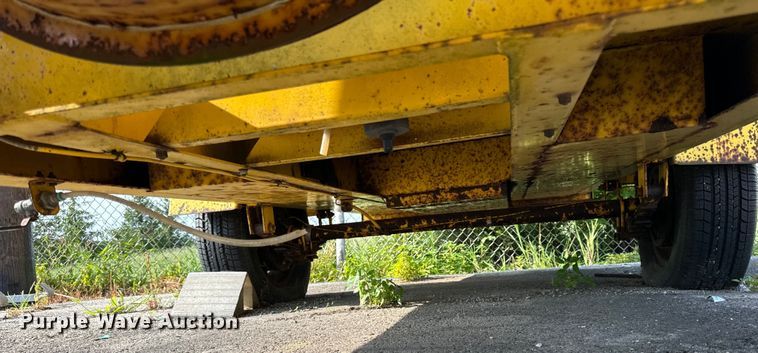 image for item OG9607 1994 Hesco 10KD manhole support trailer 