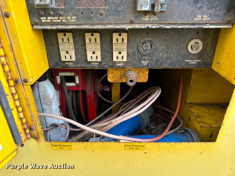 image for item OG9607 1994 Hesco 10KD manhole support trailer 