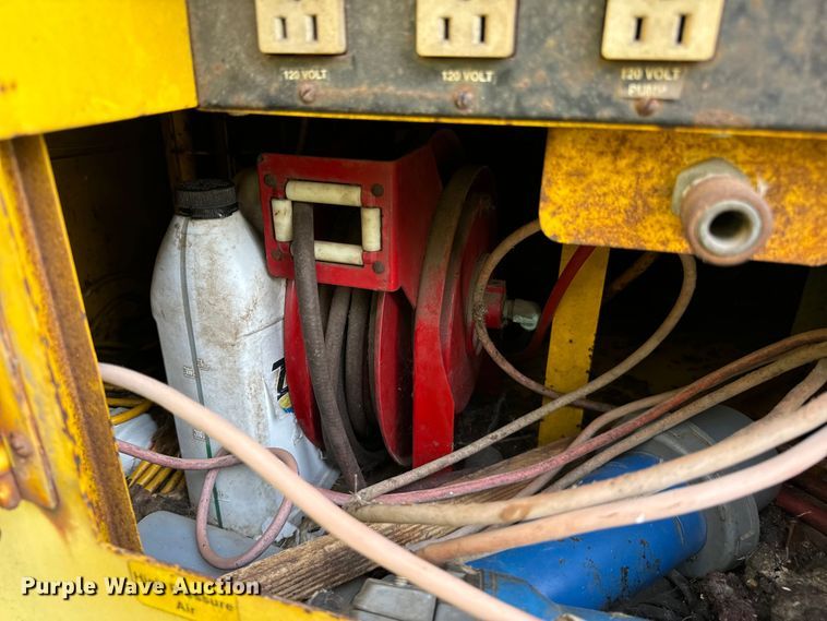 image for item OG9607 1994 Hesco 10KD manhole support trailer 