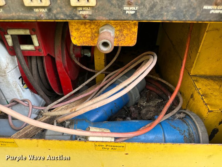 image for item OG9607 1994 Hesco 10KD manhole support trailer 