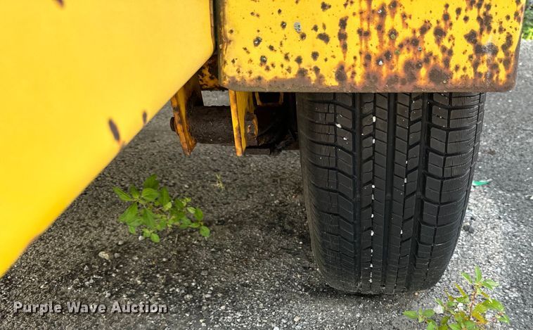 image for item OG9607 1994 Hesco 10KD manhole support trailer 