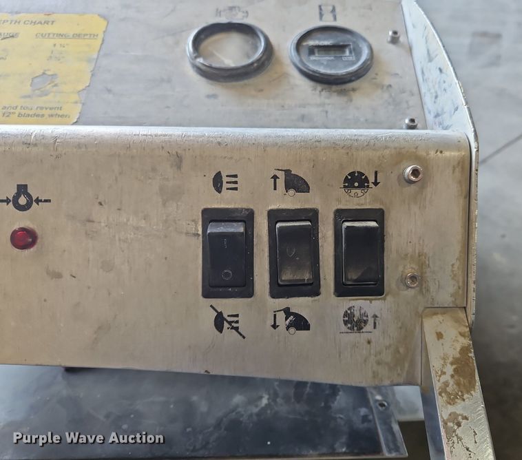 image for item OJ9747 2015 Husqvarna  Soff-Cut 4200 concrete saw