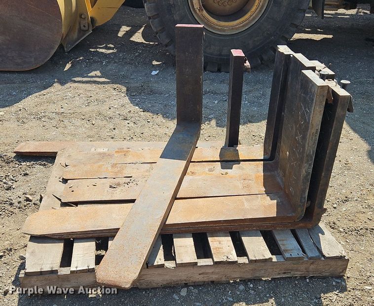 image for item OJ9766 (4) sets forklift forks