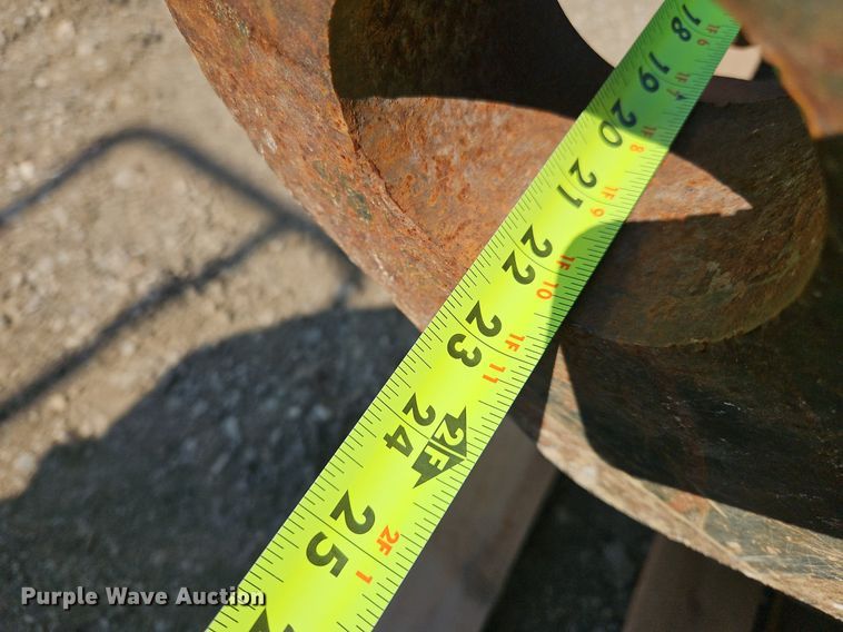 image for item OJ9767 JRB excavator quick coupler