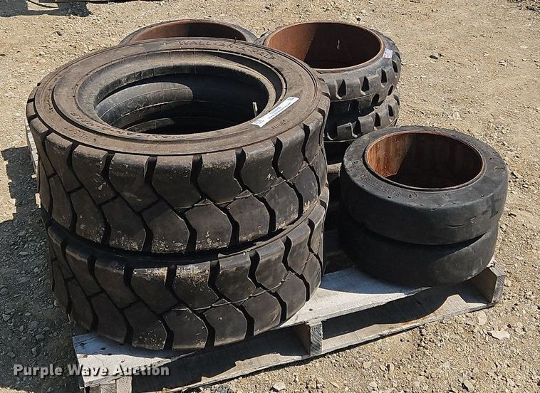 image for item OJ9769 Pallet of forklift tires