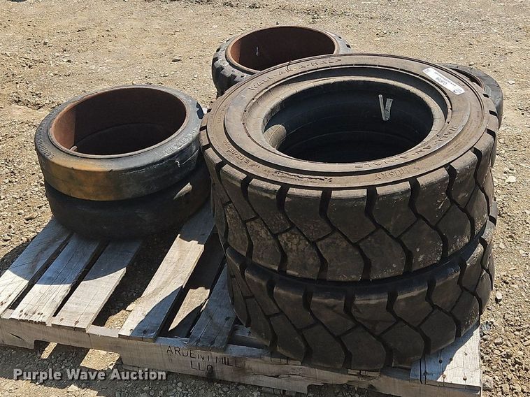 image for item OJ9769 Pallet of forklift tires