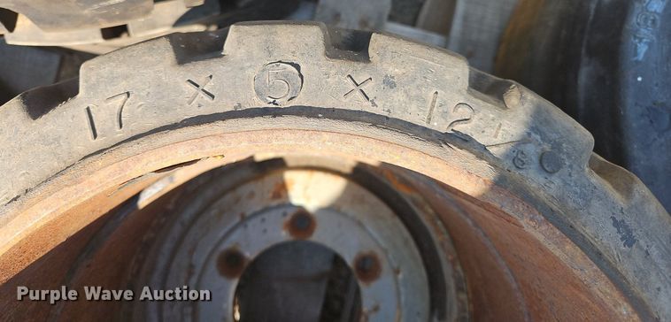 image for item OJ9769 Pallet of forklift tires