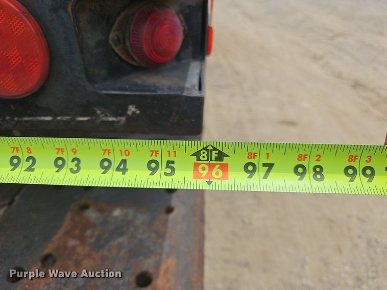 image for item OJ9778 1991 Ford F700 fuel / lube truck