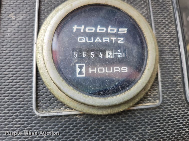 image for item OJ9778 1991 Ford F700 fuel / lube truck