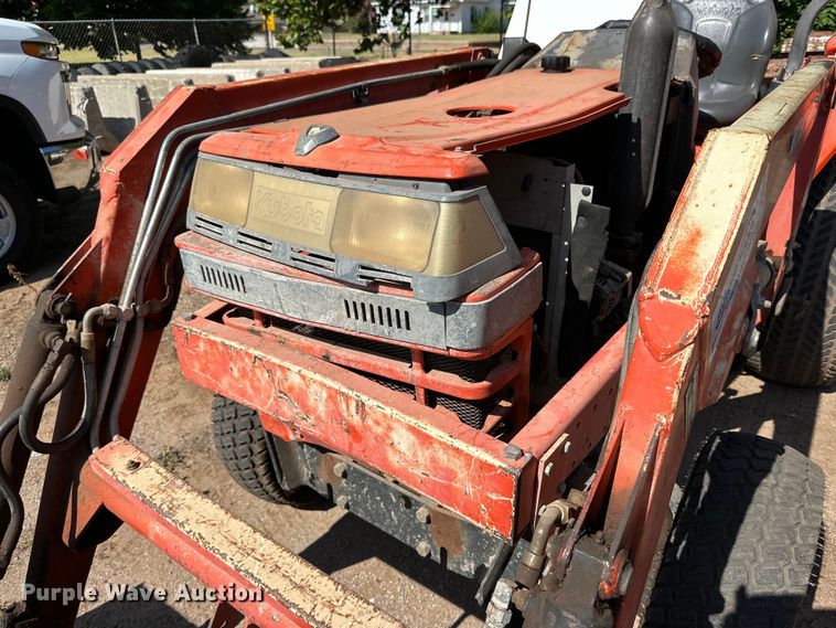 image for item DG4459 Kubota L2500D tractor