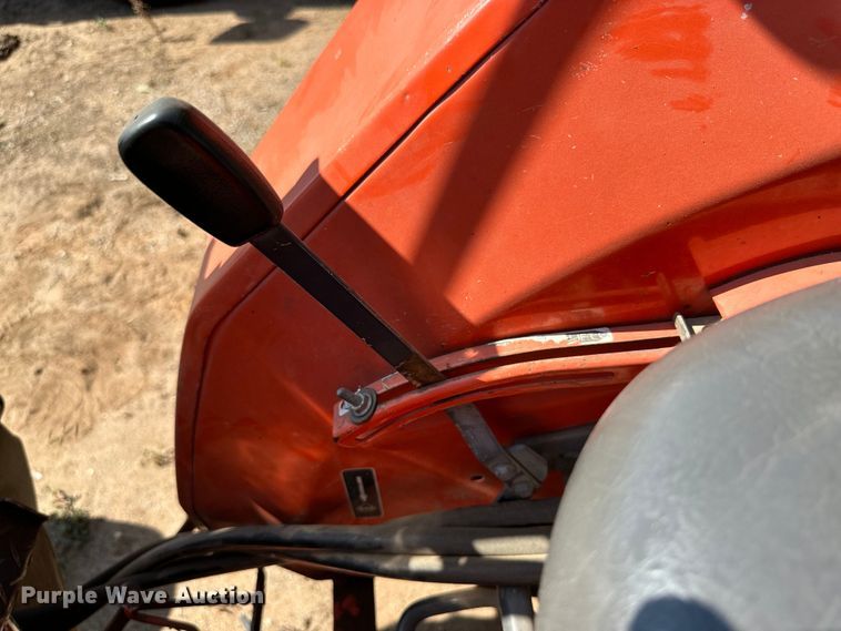 image for item DG4459 Kubota L2500D tractor