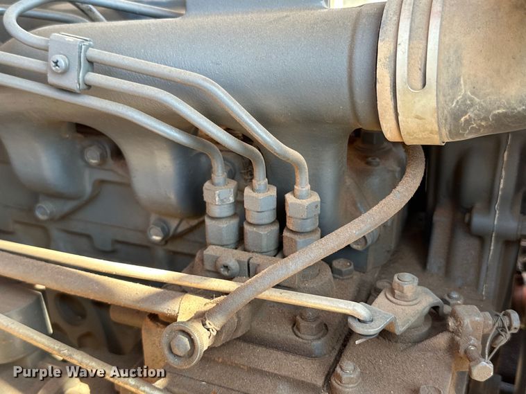 image for item DG4459 Kubota L2500D tractor