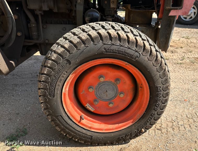 image for item DG4459 Kubota L2500D tractor