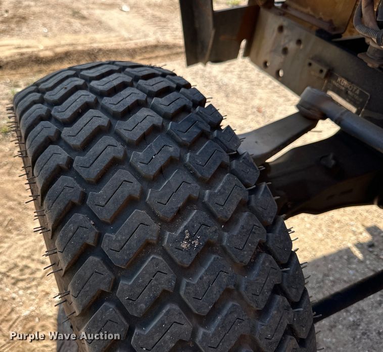 image for item DG4459 Kubota L2500D tractor