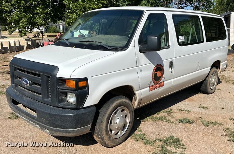 image for item DG4460 2014 Ford E350 Super Duty XL van