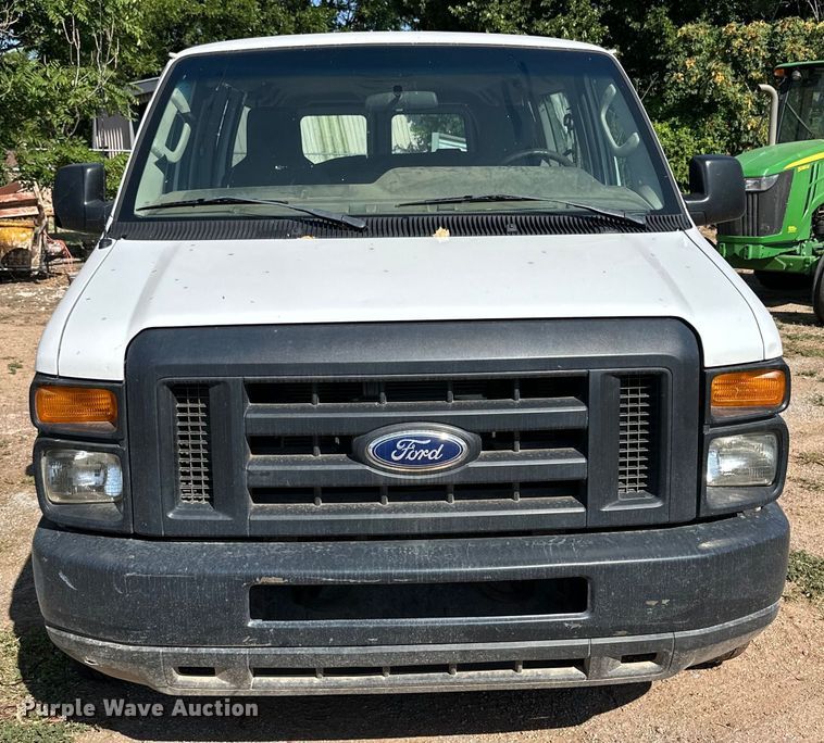 image for item DG4460 2014 Ford E350 Super Duty XL van