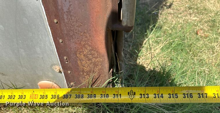 image for item DG4463 (2) storage containers