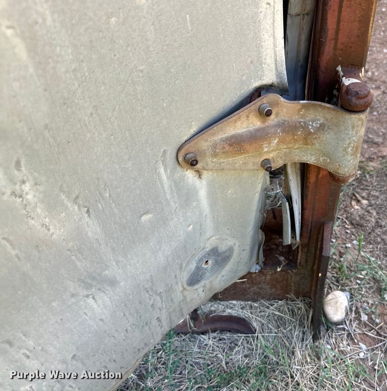 image for item DG4463 (2) storage containers