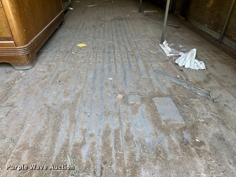 image for item DG4463 (2) storage containers