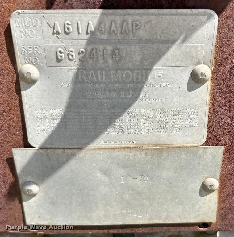 image for item DG4463 (2) storage containers