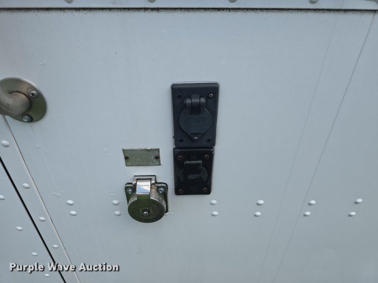 image for item DQ4393 1993 Chevrolet P6000 bookmobile van