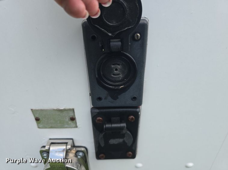 image for item DQ4393 1993 Chevrolet P6000 bookmobile van