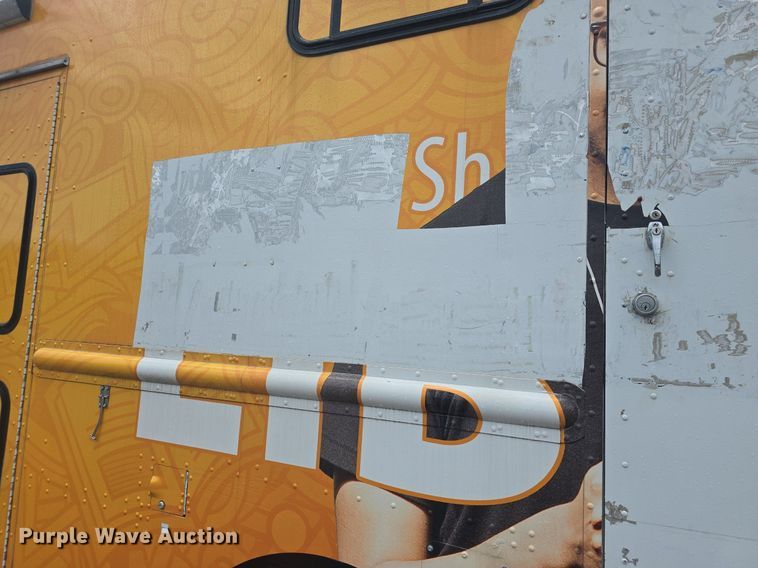 image for item DQ4393 1993 Chevrolet P6000 bookmobile van