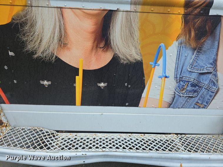 image for item DQ4393 1993 Chevrolet P6000 bookmobile van