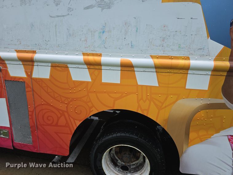 image for item DQ4393 1993 Chevrolet P6000 bookmobile van