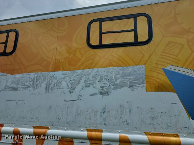 image for item DQ4393 1993 Chevrolet P6000 bookmobile van