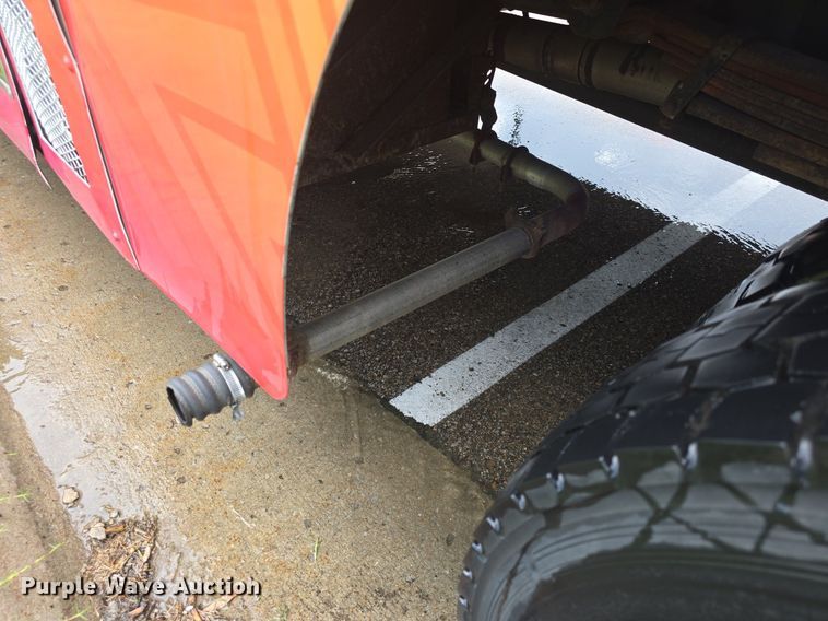 image for item DQ4393 1993 Chevrolet P6000 bookmobile van