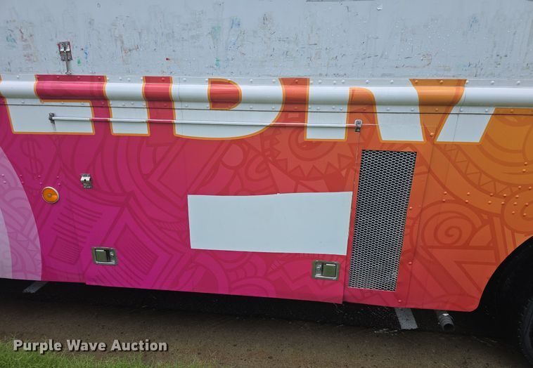 image for item DQ4393 1993 Chevrolet P6000 bookmobile van