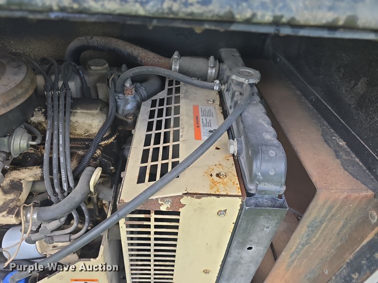 image for item DQ4393 1993 Chevrolet P6000 bookmobile van