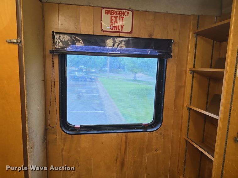 image for item DQ4393 1993 Chevrolet P6000 bookmobile van