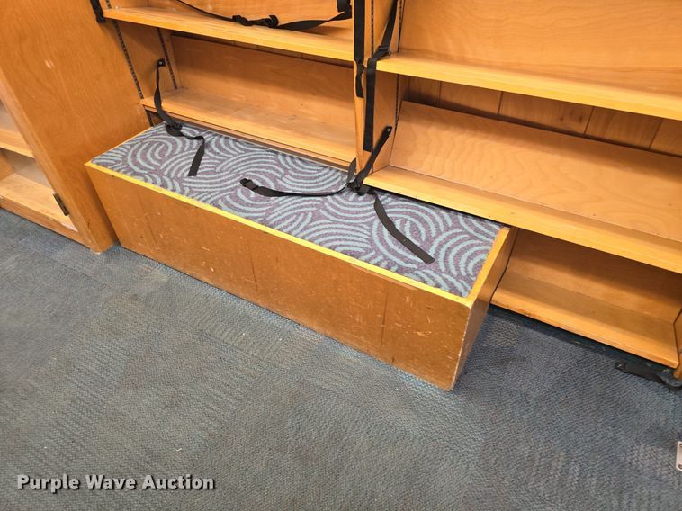 image for item DQ4393 1993 Chevrolet P6000 bookmobile van