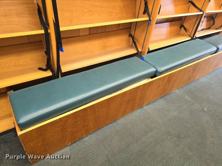 image for item DQ4393 1993 Chevrolet P6000 bookmobile van