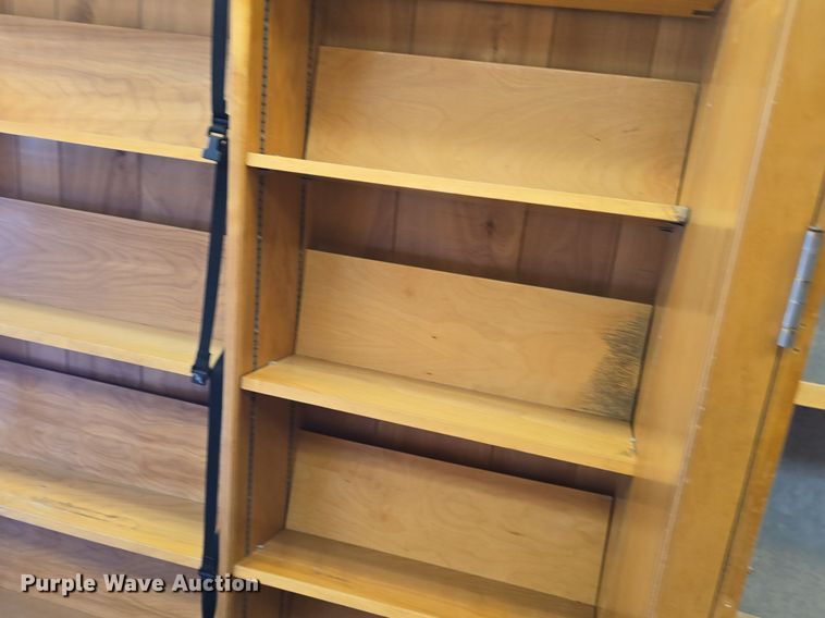 image for item DQ4393 1993 Chevrolet P6000 bookmobile van