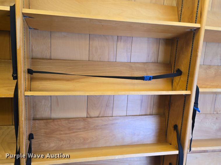 image for item DQ4393 1993 Chevrolet P6000 bookmobile van