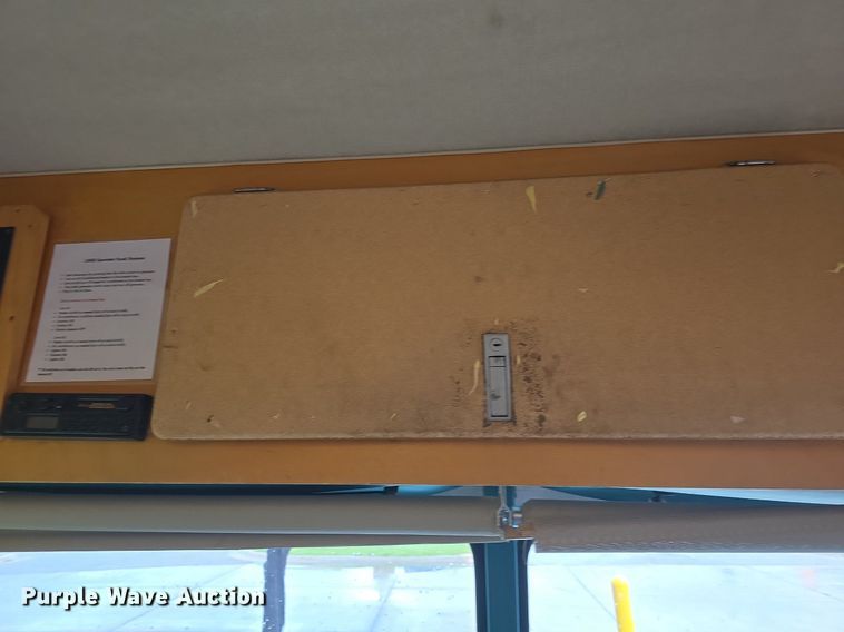 image for item DQ4393 1993 Chevrolet P6000 bookmobile van