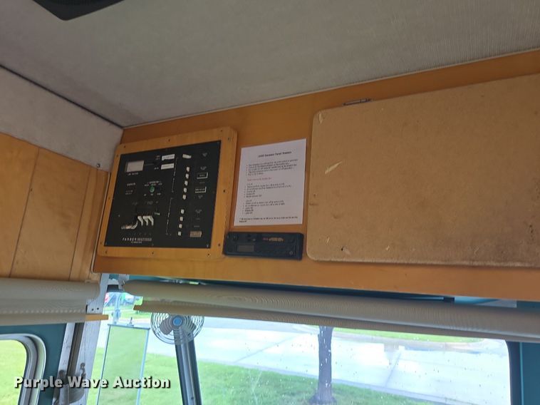 image for item DQ4393 1993 Chevrolet P6000 bookmobile van