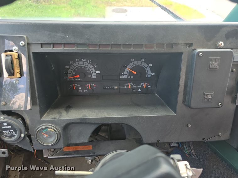 image for item DQ4393 1993 Chevrolet P6000 bookmobile van