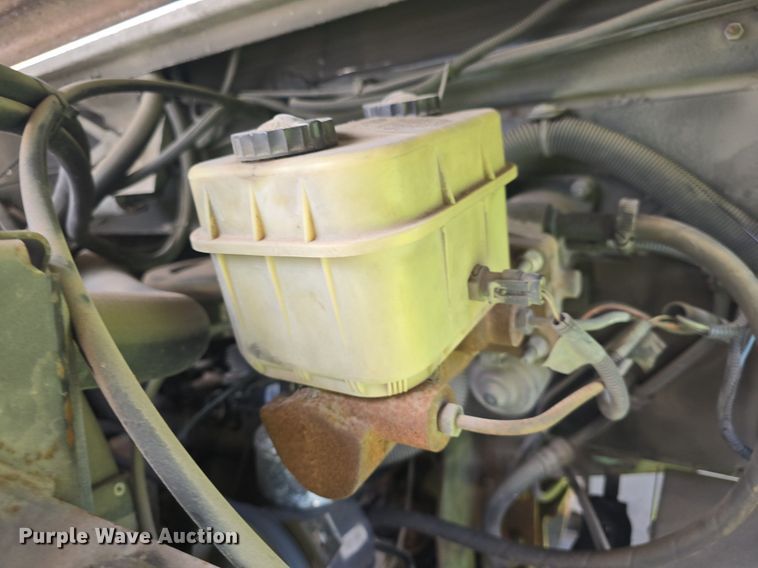 image for item DQ4393 1993 Chevrolet P6000 bookmobile van