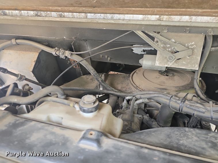 image for item DQ4393 1993 Chevrolet P6000 bookmobile van